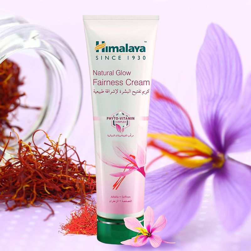 Natural Glow Saffron Face Cream có thành phần chính được chiết xuất từ nhụy hoa nghệ tây và cỏ linh lăng.